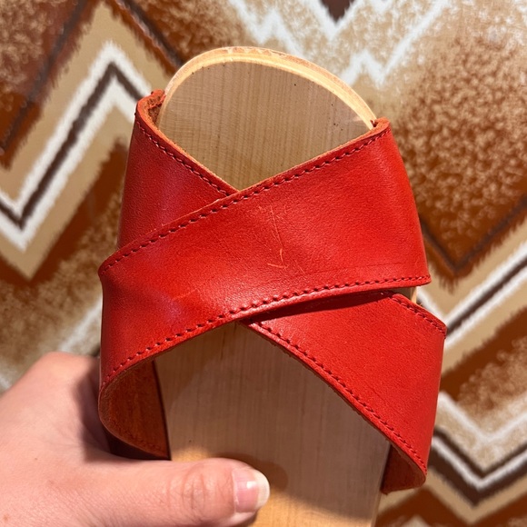 Swedish Hasbeens Mirja Leather Strap Wood Heel Clog Sandals Red 10/EU40 fits 9.5 - Picture 5 of 9